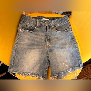 Cute denim shorts with stretch from H&M